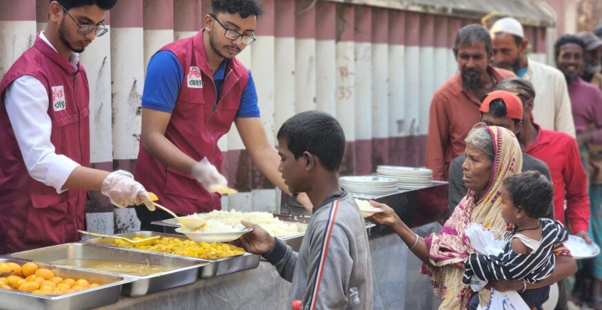 ক্ষুধার্ত‘র মুখে এক মুঠো অন্ন